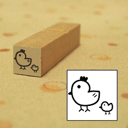 親子のヒヨコが並んで歩いてる姿がキュートなキャラクタースタンプを日記やメッセージカードに押してみよう オリジナルやお名前のスタンプでスタンプ 生活を始めよう