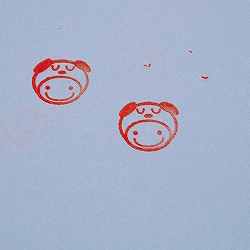 犬の着ぐるみがキュートなキャラクタースタンプです メッセージカードや手帳など手書き の物にスタンプを押すと可愛いですよ オリジナルやお名前のスタンプでスタンプ生活を始めよう